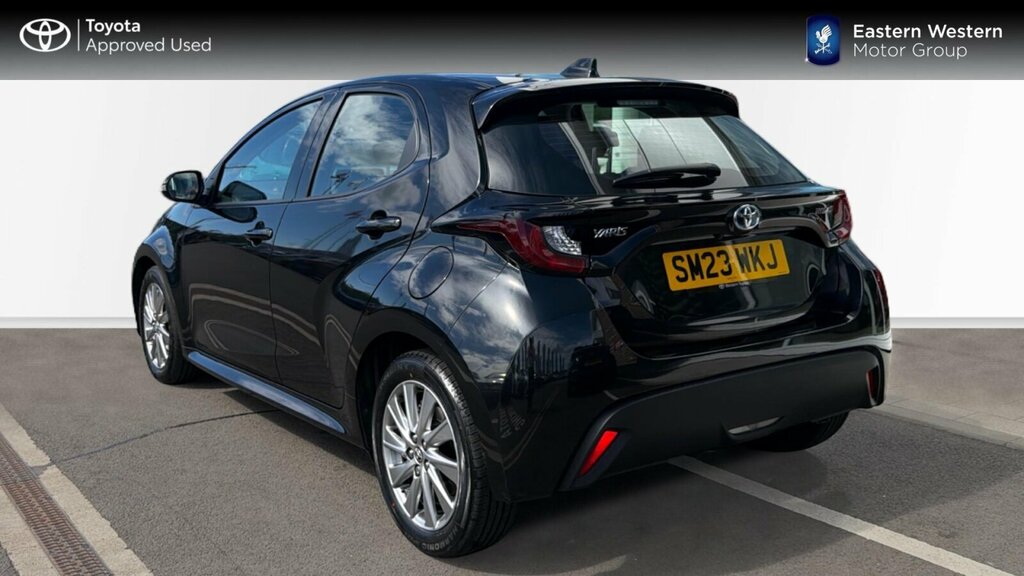 Toyota Yaris 1.5 Vvt-h Icon E-cvt Euro 6 Ss SM23WKJ Black #4