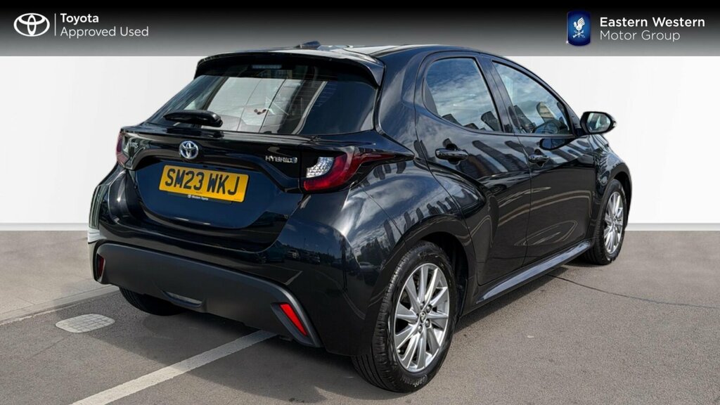 Toyota Yaris 1.5 Vvt-h Icon E-cvt Euro 6 Ss SM23WKJ Black #2