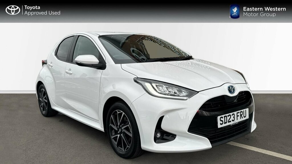 Toyota Yaris 1.5 Vvt-h Design E-cvt Euro 6 Ss White