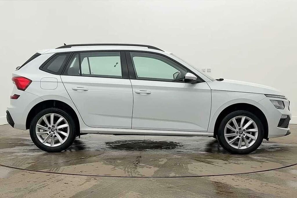 Skoda Kamiq 1.0 Tsi 95 Se Edition White #4