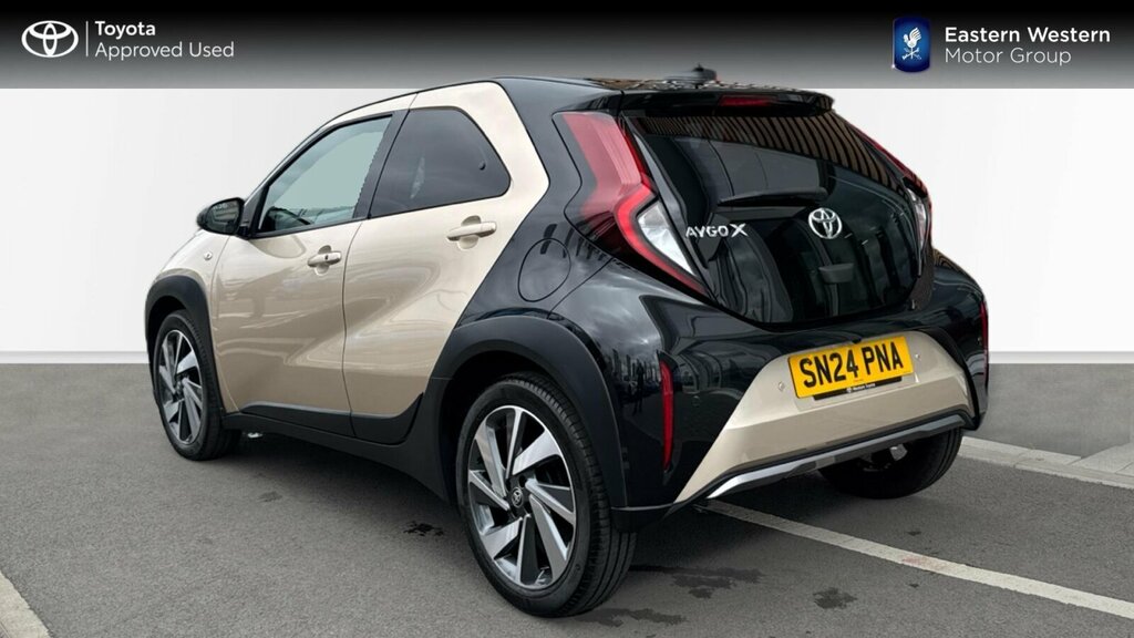 Toyota Aygo X 1.0 Vvt-i Exclusive Hatchback X-shift E SN24PNA Beige #4