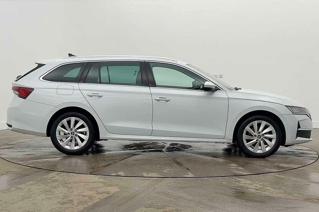 Skoda Octavia 2.0 Tdi 150 Se L Dsg White #4
