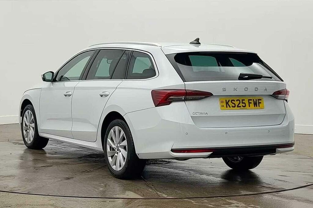 Skoda Octavia 2.0 Tdi 150 Se L Dsg White #3