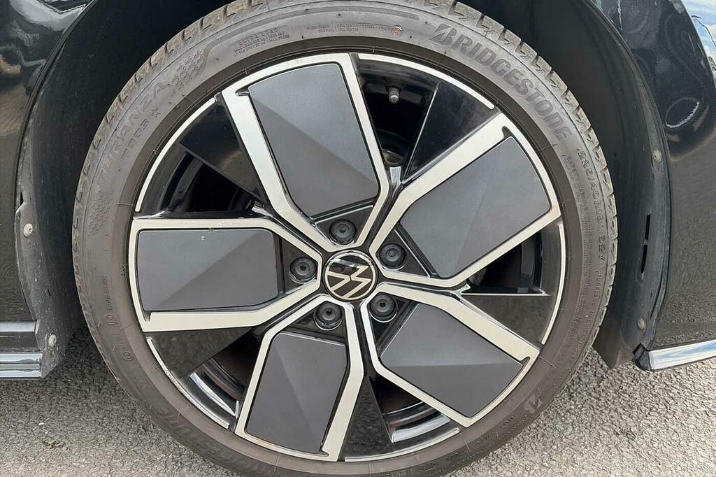 Volkswagen Golf 1.5 Etsi 150 Black Edition Dsg SL75HDH Black #5