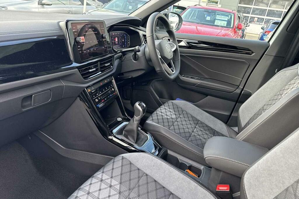 Volkswagen T-Roc 1.5 Tsi Black Edition Plus SL26TYO White #2