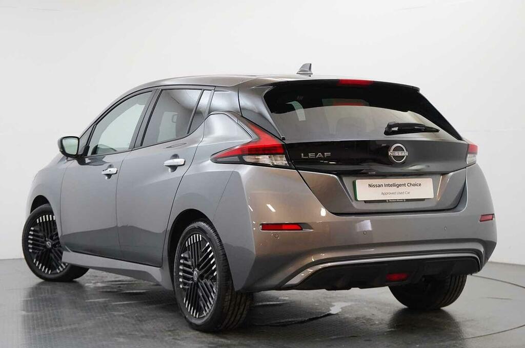 Nissan Leaf 39Kw N-connecta With Sat Nav And 360 View Cam Grey #3