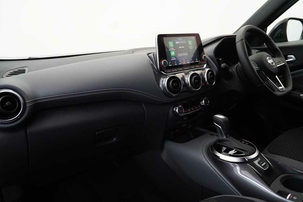 Nissan Juke 1.0 Dig-t 114 N-connecta Dct With Sat Nav And Silver #2