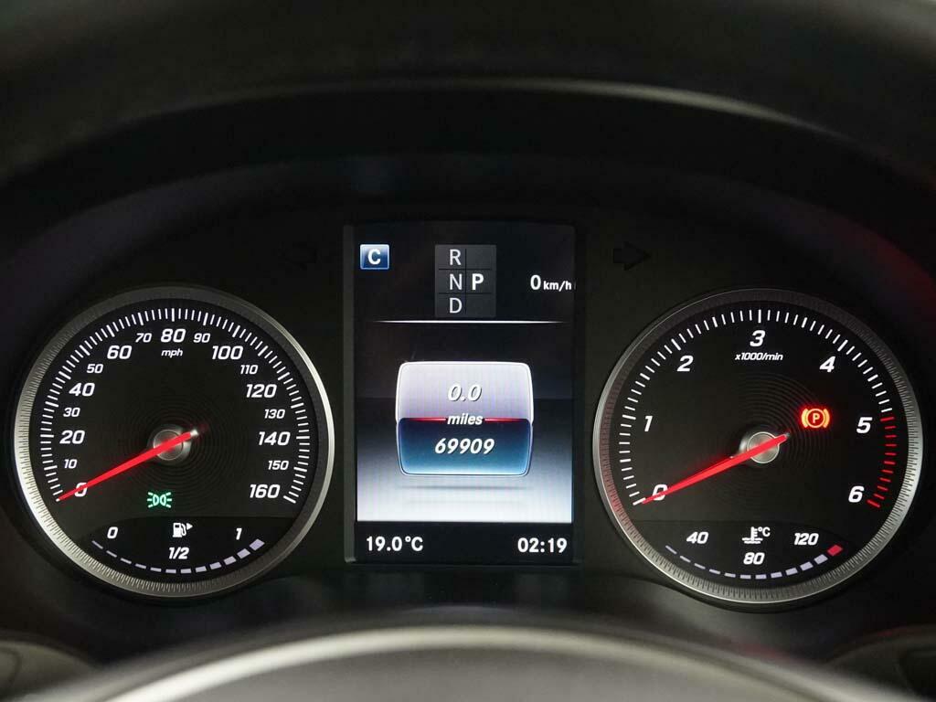 Mercedes-Benz GLC Class Glc 220D 4Matic Sport Premium Silver #4