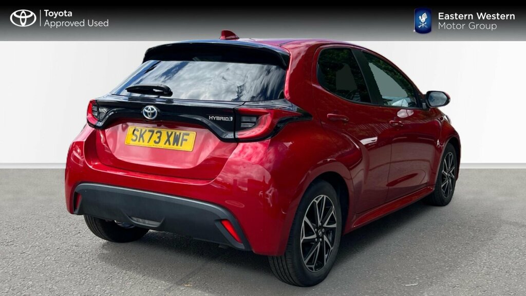 Toyota Yaris 1.5 Vvt-h Design E-cvt Euro 6 Ss SK73XWF Red #2