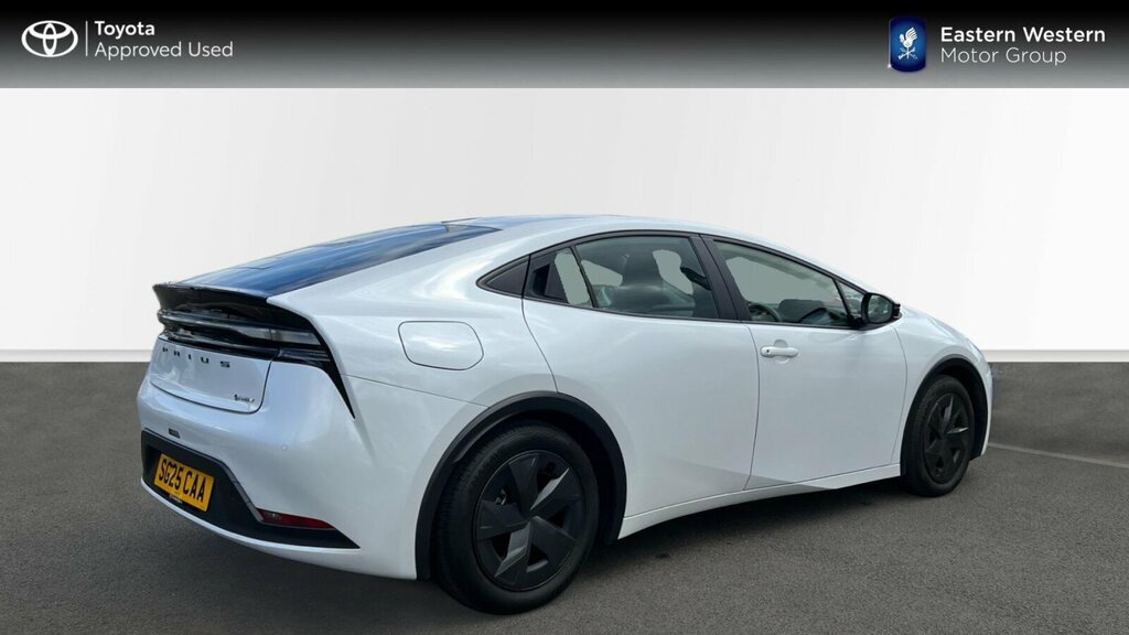 Toyota Prius 2.0 13.6Kwh Design Cvt Euro 6 Ss SG25CAA White #2