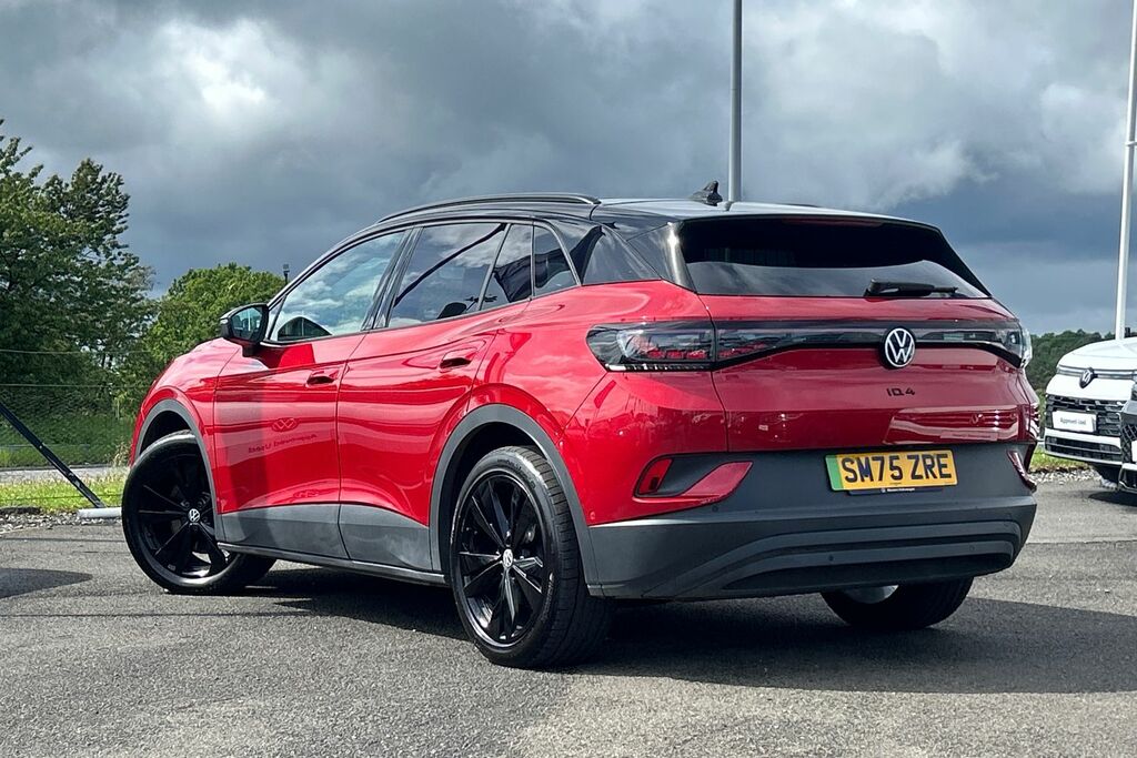 Volkswagen ID.4 Pro 77Kwh Black Edition Red #5