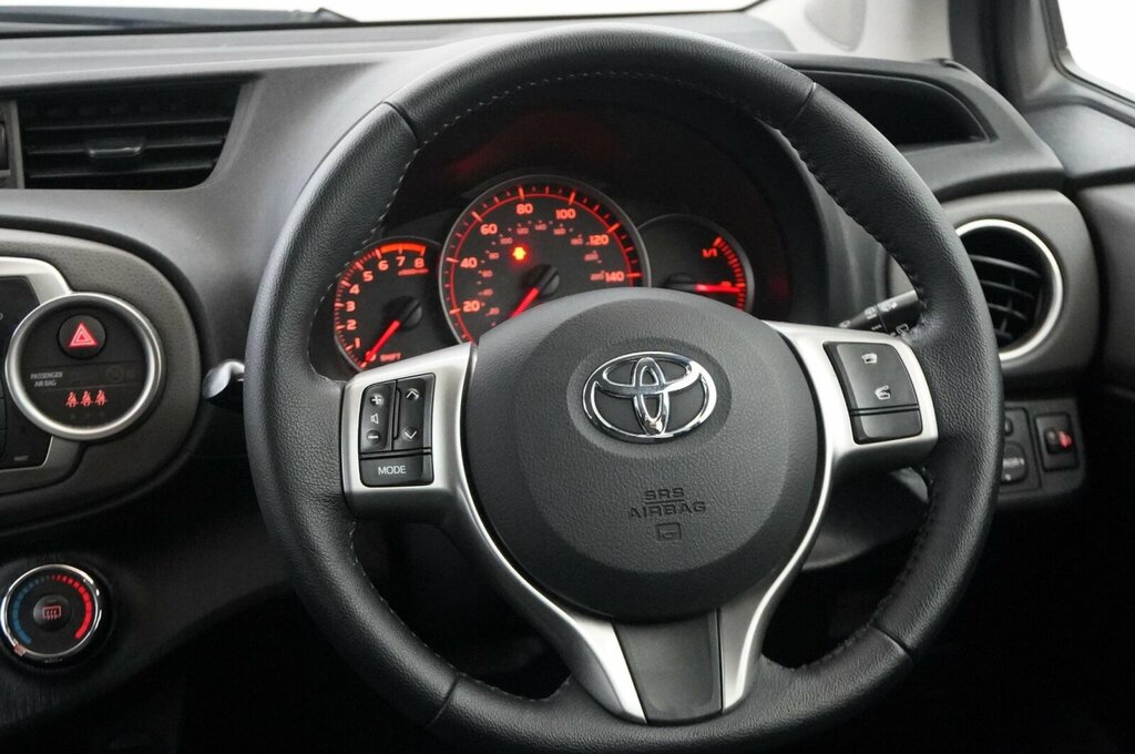 Toyota Yaris Tr White #27