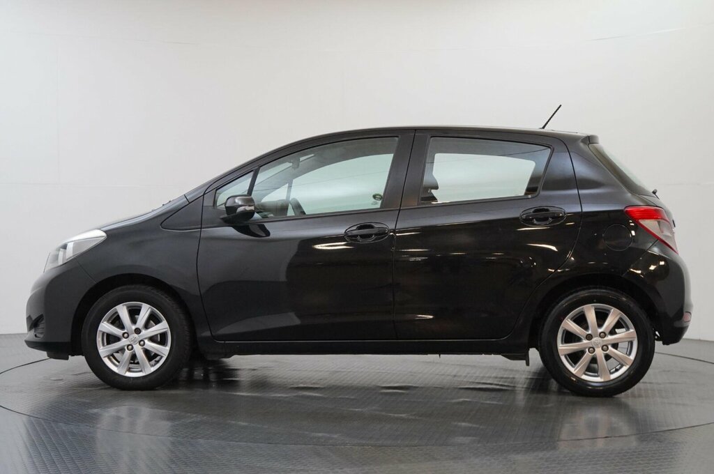 Toyota Yaris Tr White #4