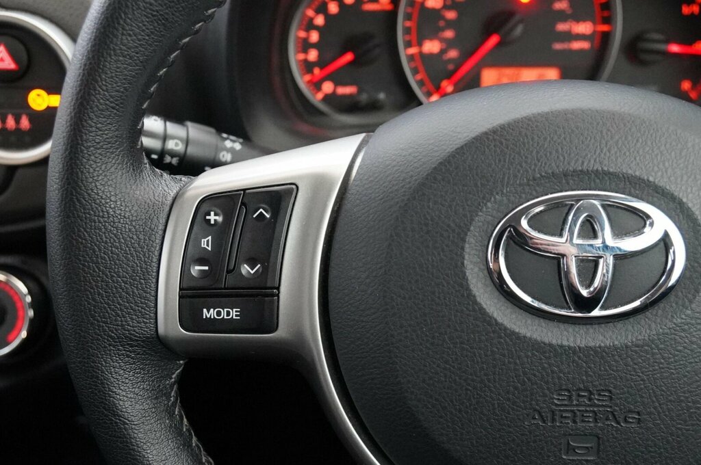 Toyota Yaris Tr White #17