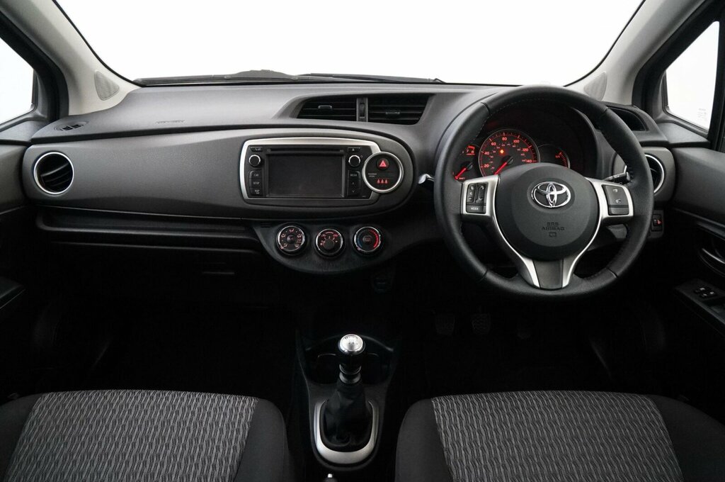 Toyota Yaris Tr White #11