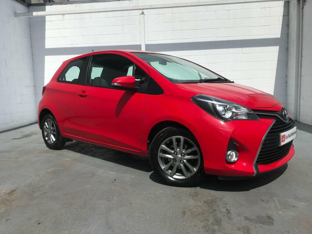 Toyota Yaris 1.0 Vvt-i Icon Euro 6 Red