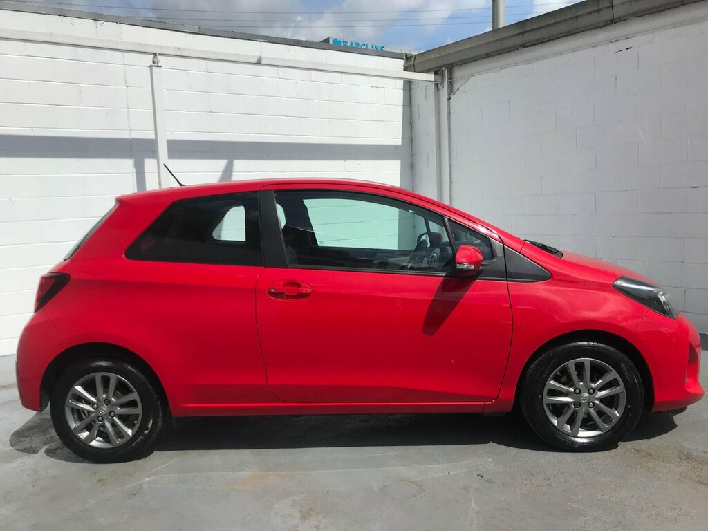 Toyota Yaris 1.0 Vvt-i Icon Euro 6 Red #5
