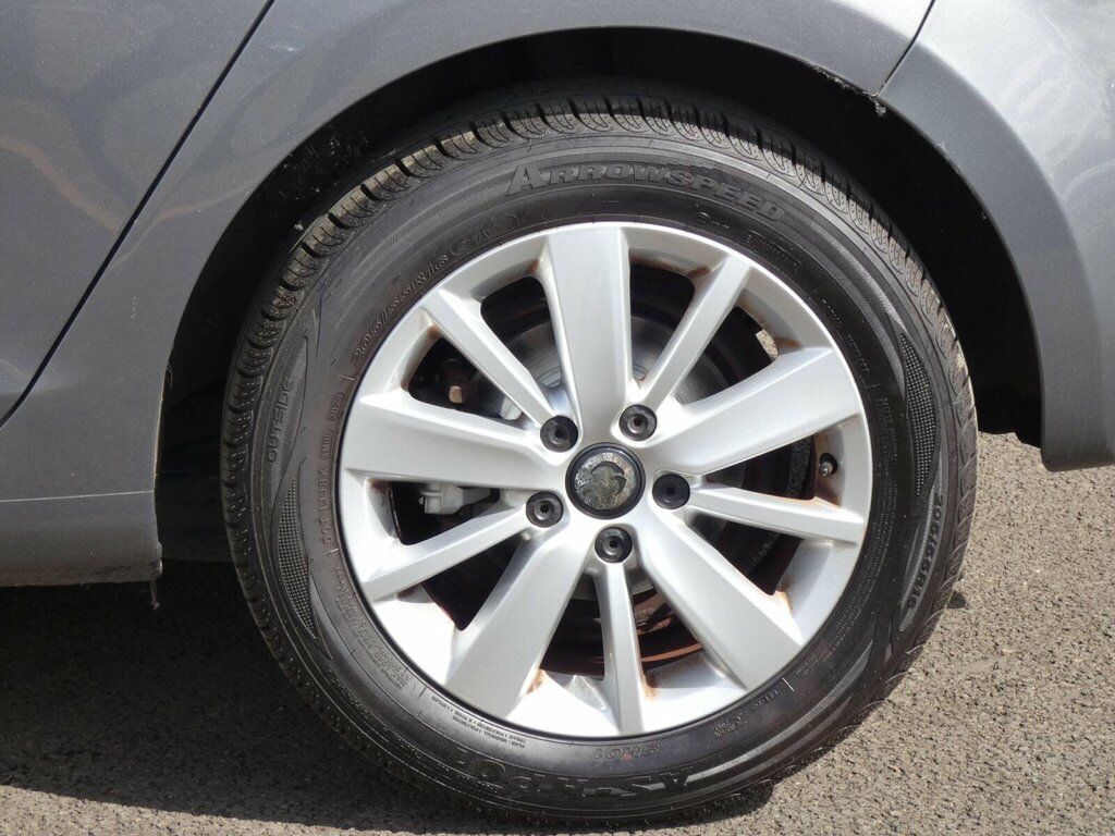 Volkswagen Golf S Silver #13