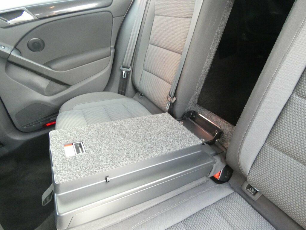 Volkswagen Golf S Silver #26