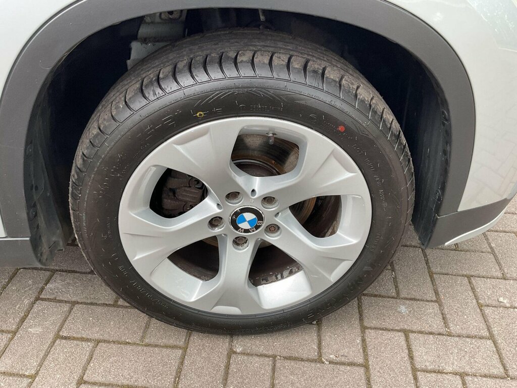 BMW X1 Black #25