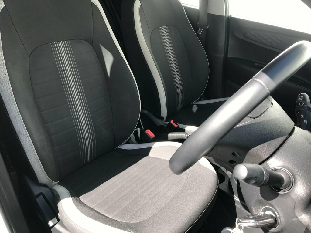 Hyundai I10 Mpi Premium Grey #22