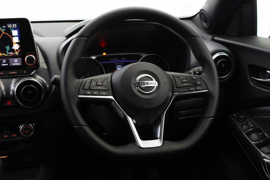 Nissan Juke Acenta White #28