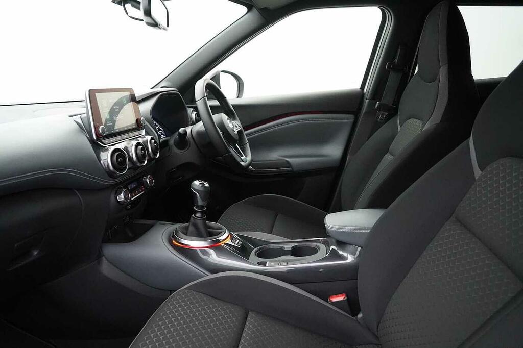 Nissan Juke Acenta White #13