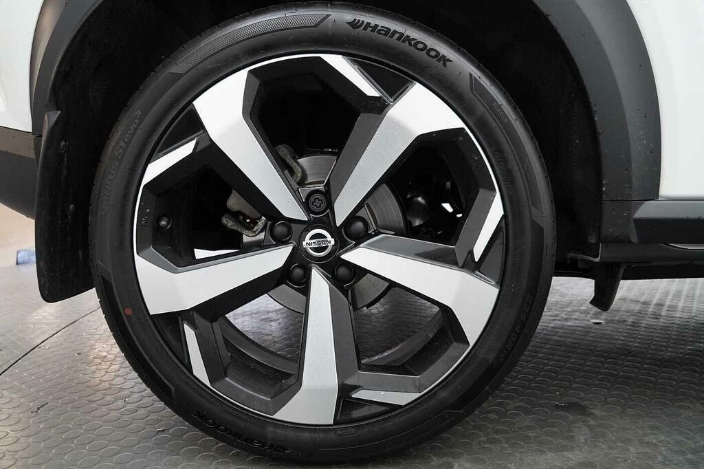Nissan Juke Acenta White #9