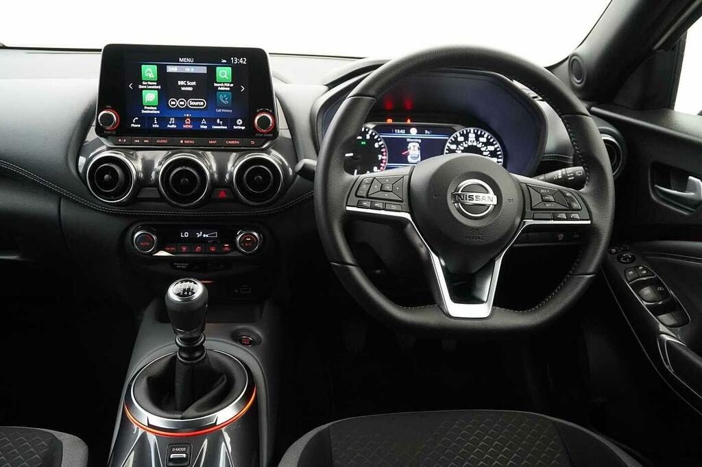 Nissan Juke Acenta White #12