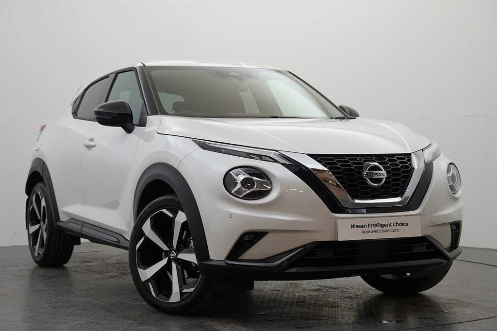 Nissan Juke Acenta White #1