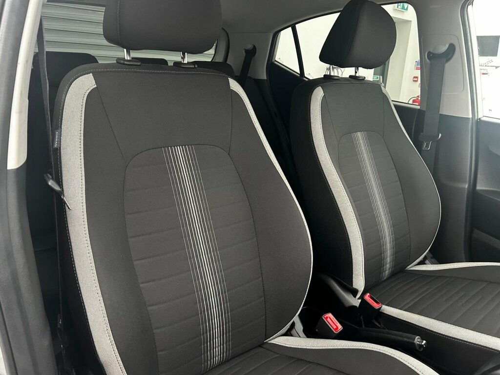 Hyundai I10 Hatchback Green #9