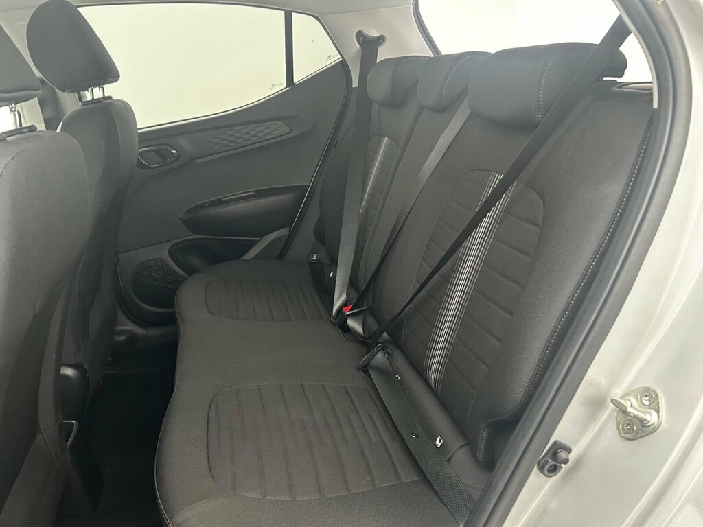 Hyundai I10 Hatchback Green #10
