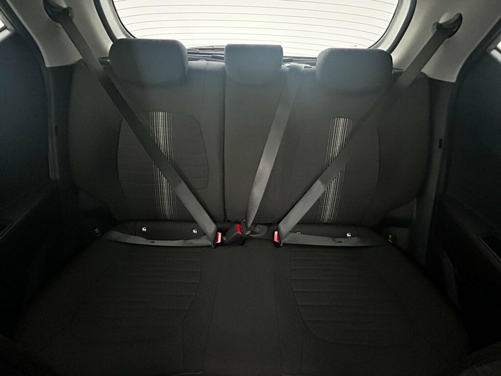 Hyundai I10 Hatchback Green #23