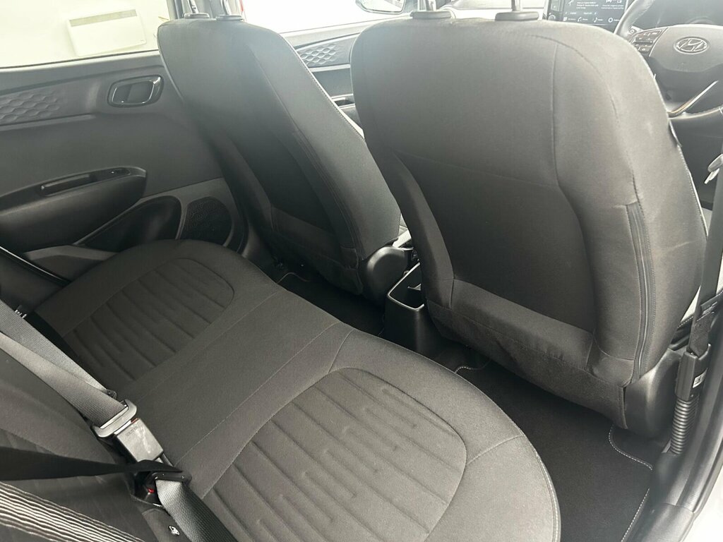 Hyundai I10 Hatchback Green #11