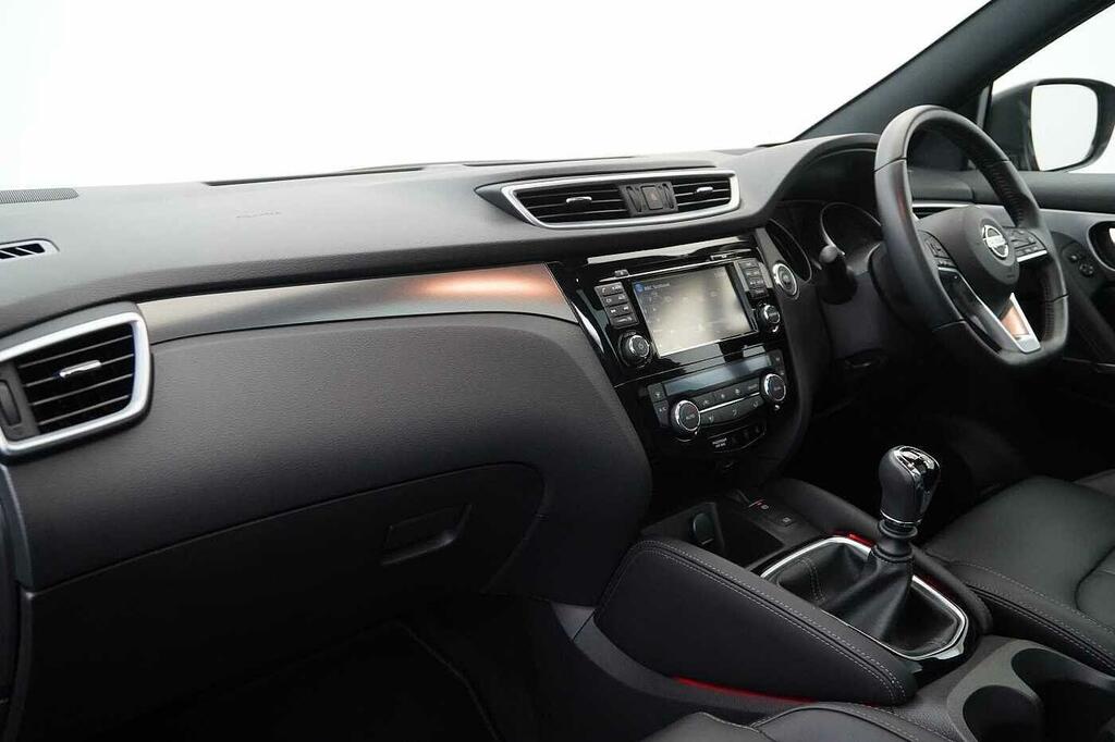 Nissan Qashqai 1.6 Dig-t 163 Tekna With Bose Audio Nappa Leath SR18NLO Red #2