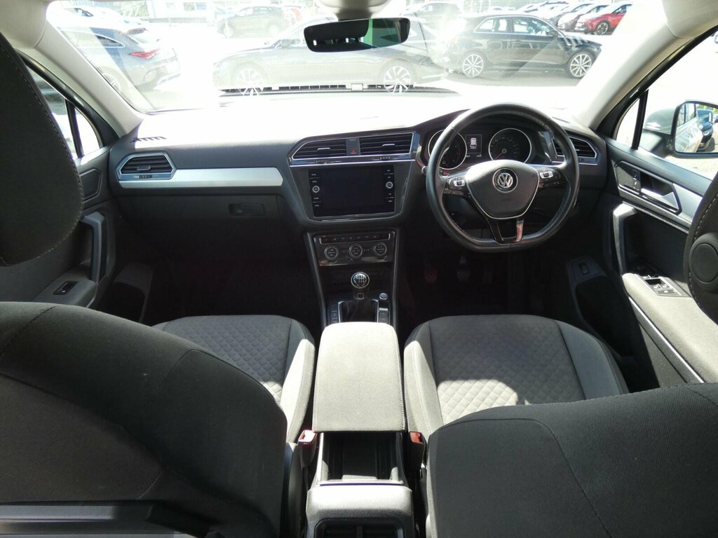 Volkswagen Tiguan 1.5 Tsi Evo Match Euro 6 Ss SV19OKX Silver #4