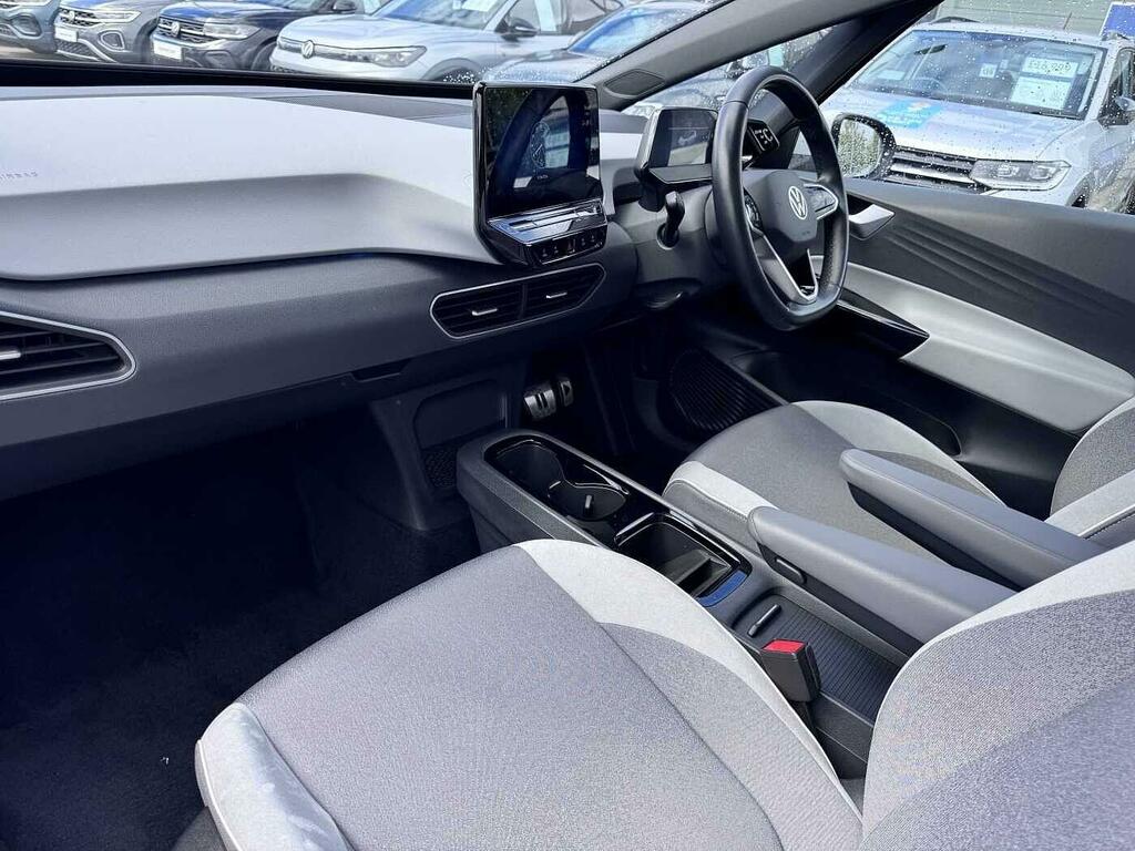 Volkswagen ID.3 150Kw Family Pro Performance ND70VNR White #2