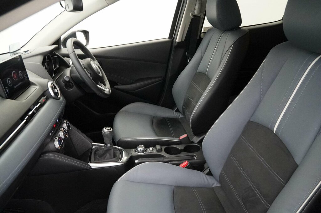 Mazda 2 1.5 E-skyactiv G Mhev Sport Silver #34