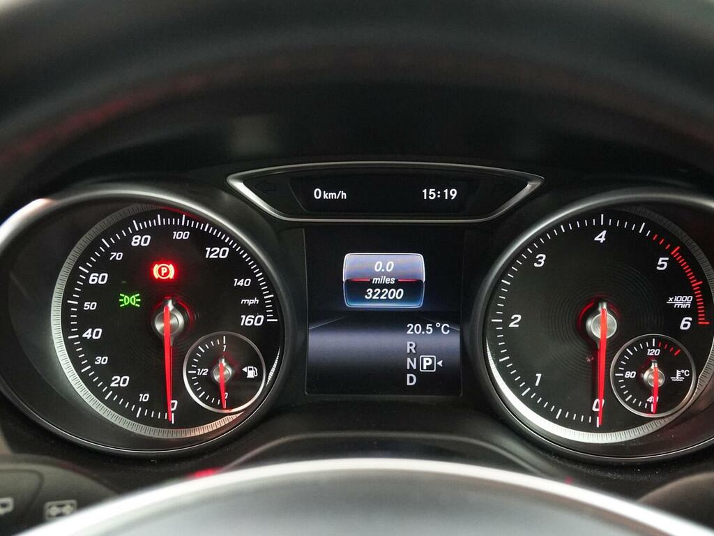 Mercedes-Benz GLA Class Gla 220 D 4Matic Amg Line Grey #4