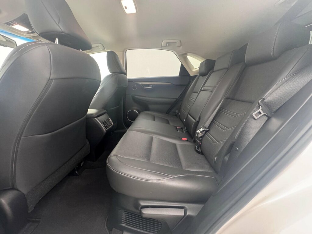 Lexus NX 300H Luxury Silver #12