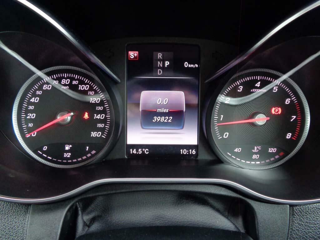 Mercedes-Benz C Class C 300 Amg Line Premium Plus KG18KTG White #4
