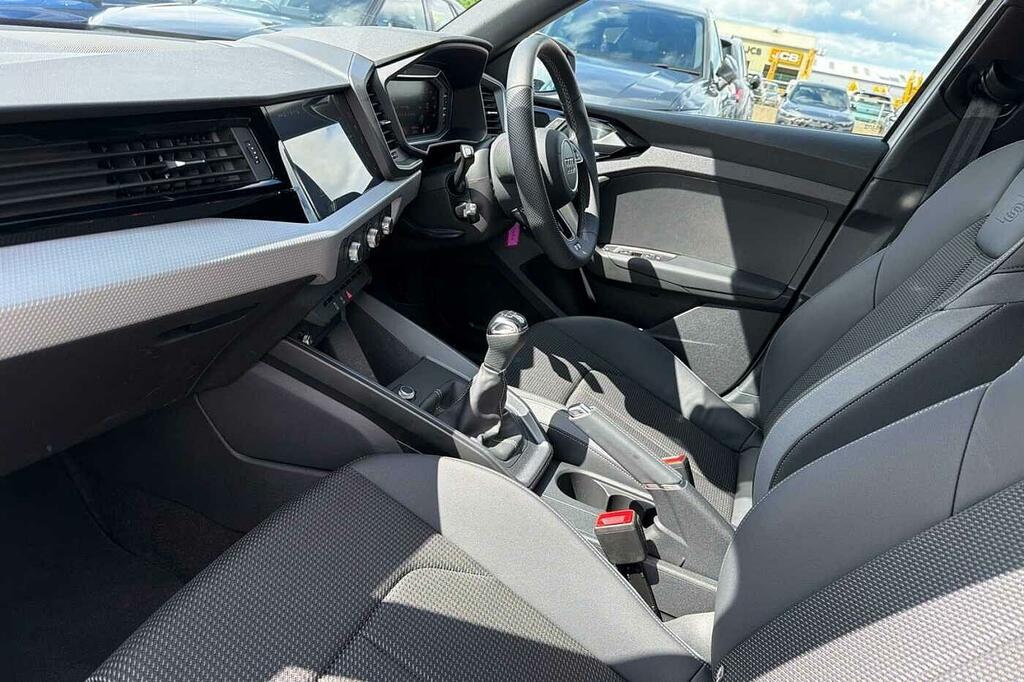 Audi A1 S Line 25 Tfsi 95 Ps 5-Speed SN26XNL White #2