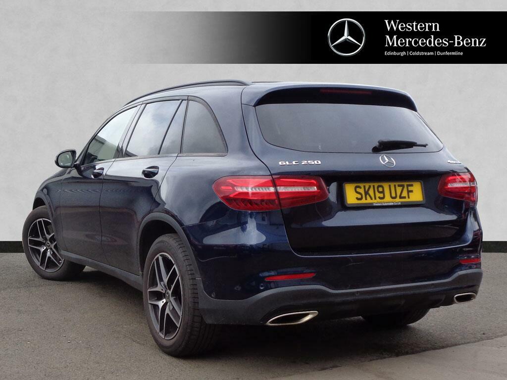 Mercedes-Benz GLC Class Glc 250 4Matic Amg Night Edition Blue #2