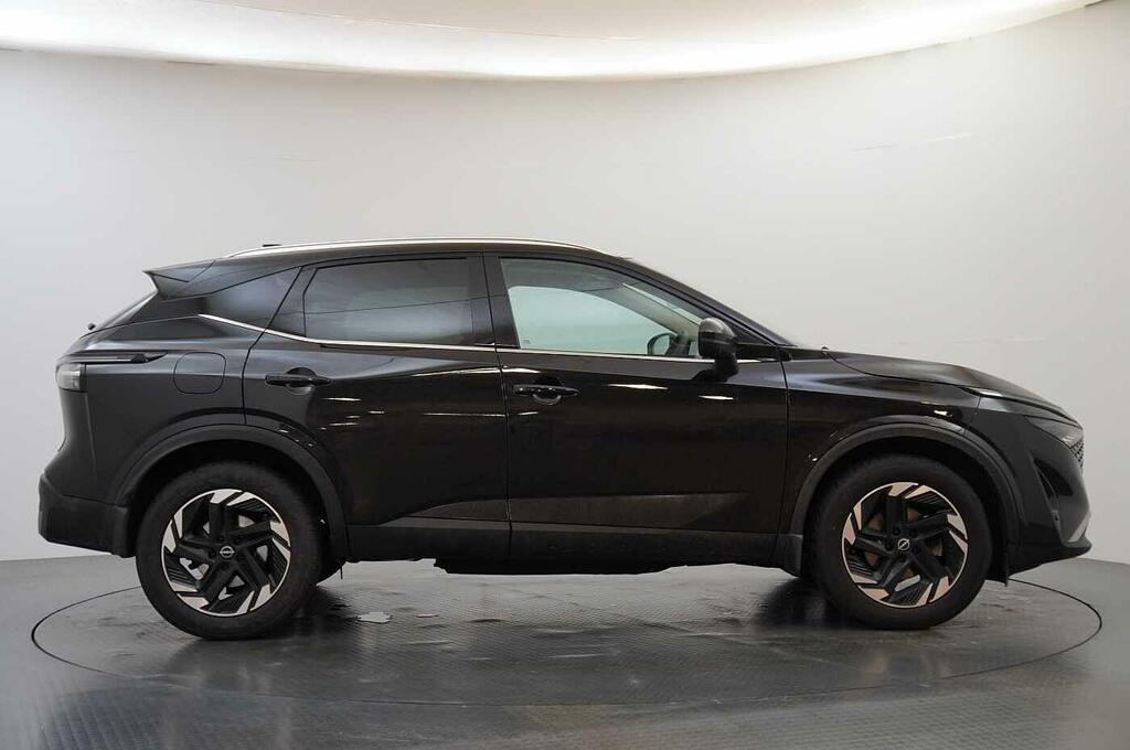 Nissan Qashqai 1.3 Dig-t Mh 140 N-connecta With Glass Roof Pack SM75DCX Black #6