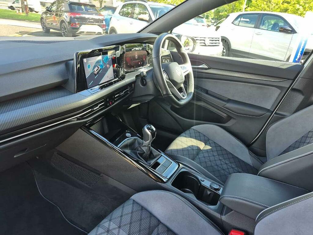 Volkswagen Golf Black Edition 1.5 Tsi 150Ps 6-Speed SL24TWF White #2