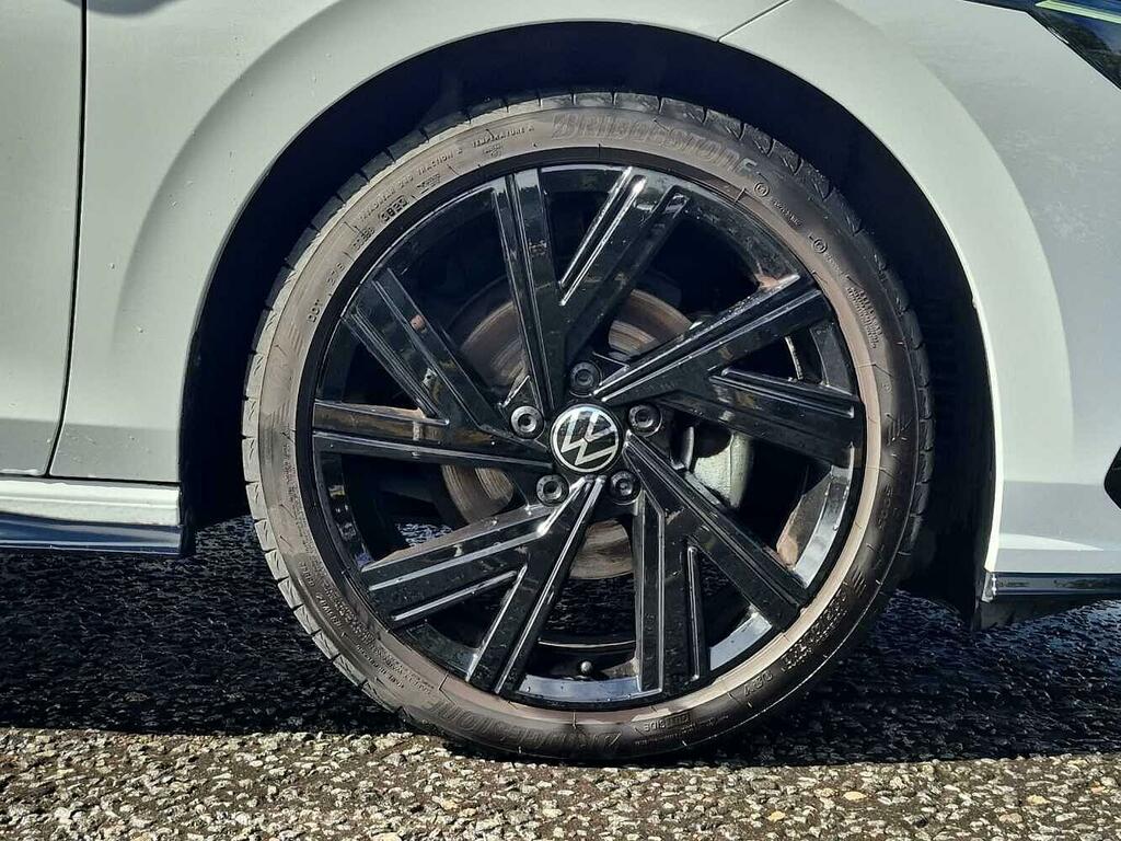 Volkswagen Golf Black Edition 1.5 Tsi 150Ps 6-Speed SL24TWF White #5