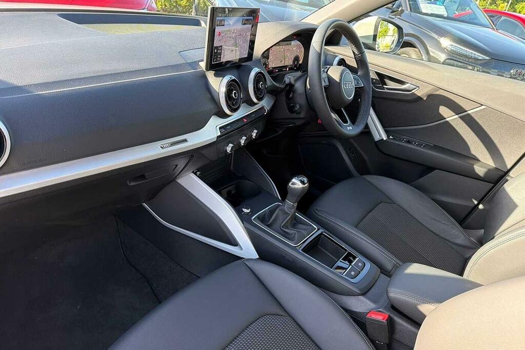 Audi Q2 S Line 35 Tfsi 150 Ps 6-Speed SL75MXT Silver #2