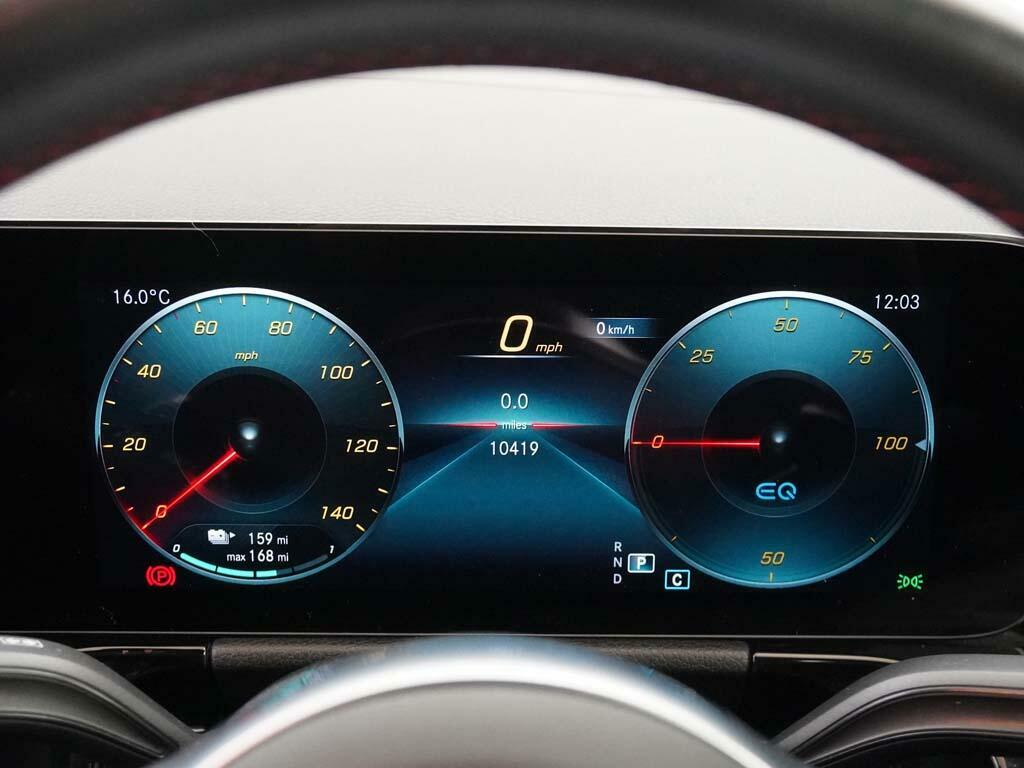 Mercedes-Benz EQA Eqa 350 4Matic Amg Line Premium Black #4