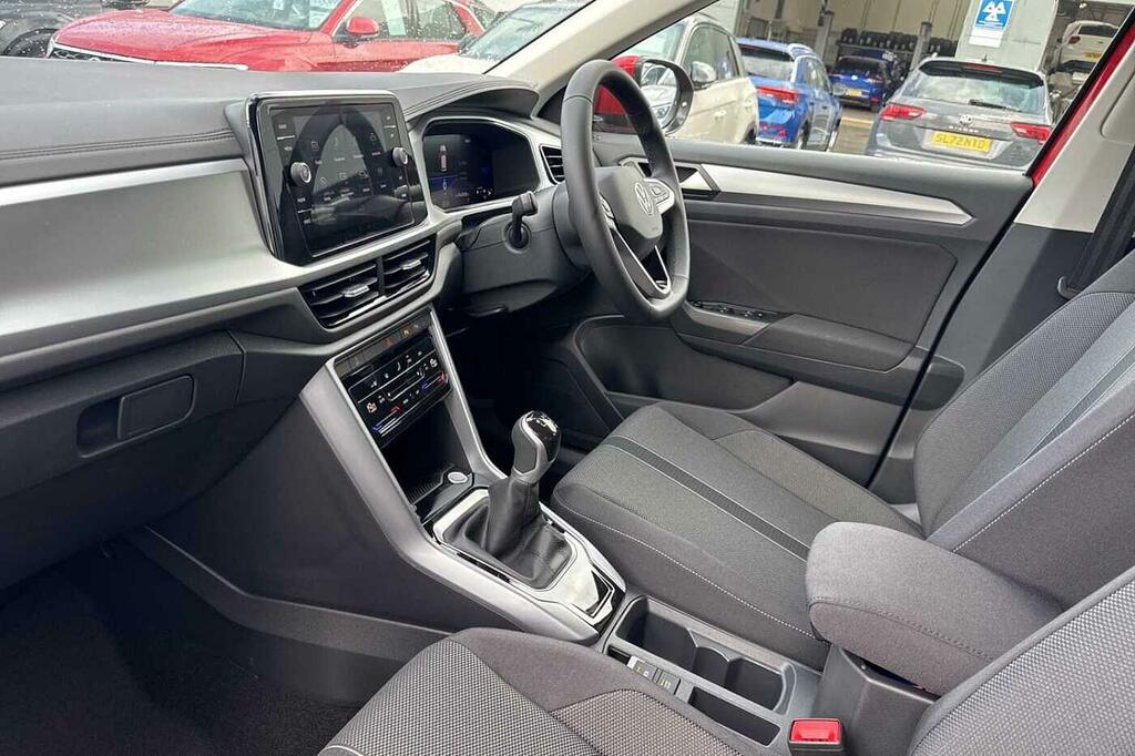 Volkswagen T-Roc 1.5 Tsi Match SL26TKD Red #2