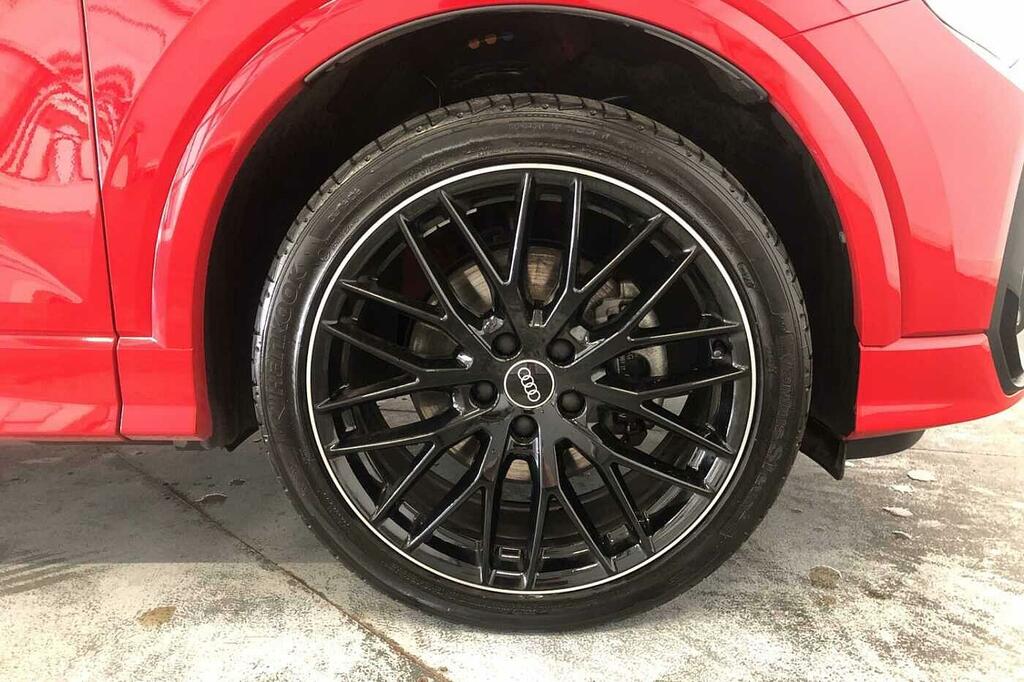 Audi Q2 Black Edition 35 Tfsi 150 Ps S Tronic SN25AZY Red #5